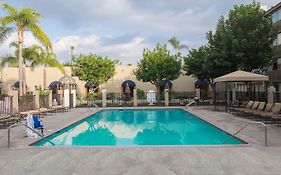 Howard Johnson By Wyndham Fullerton/Anaheim Conference Cntr